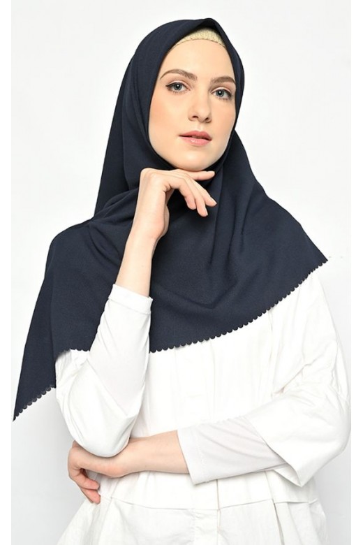 Hijab Segi 4 Diamond Lasercut Navy